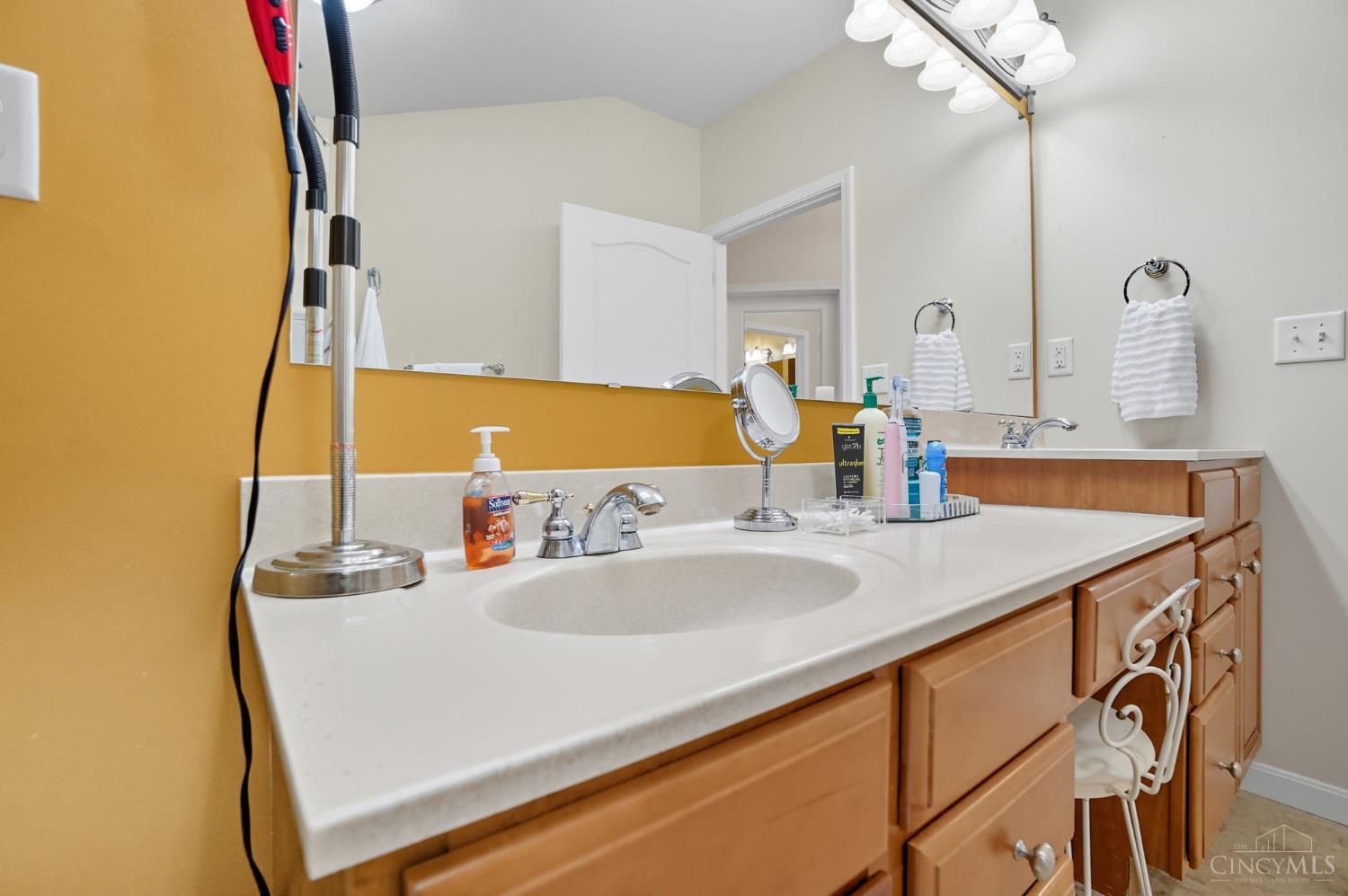 931 Heritage Green Drive