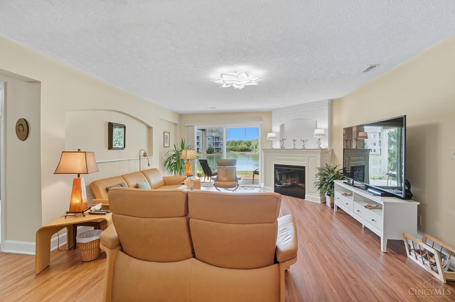 931 Heritage Green Drive