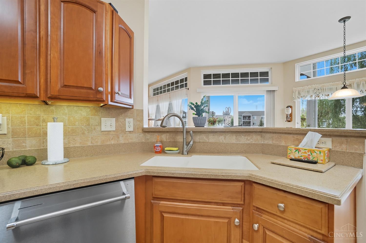 931 Heritage Green Drive