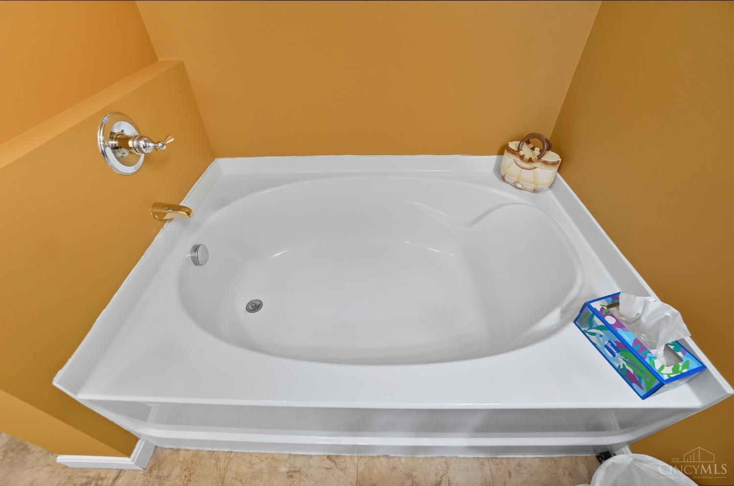 931 Heritage Green Drive