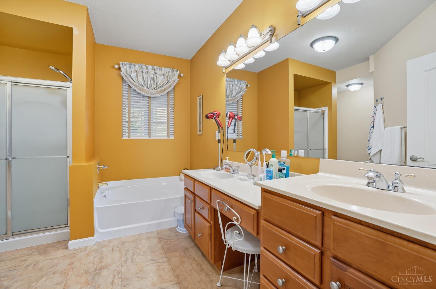 931 Heritage Green Drive