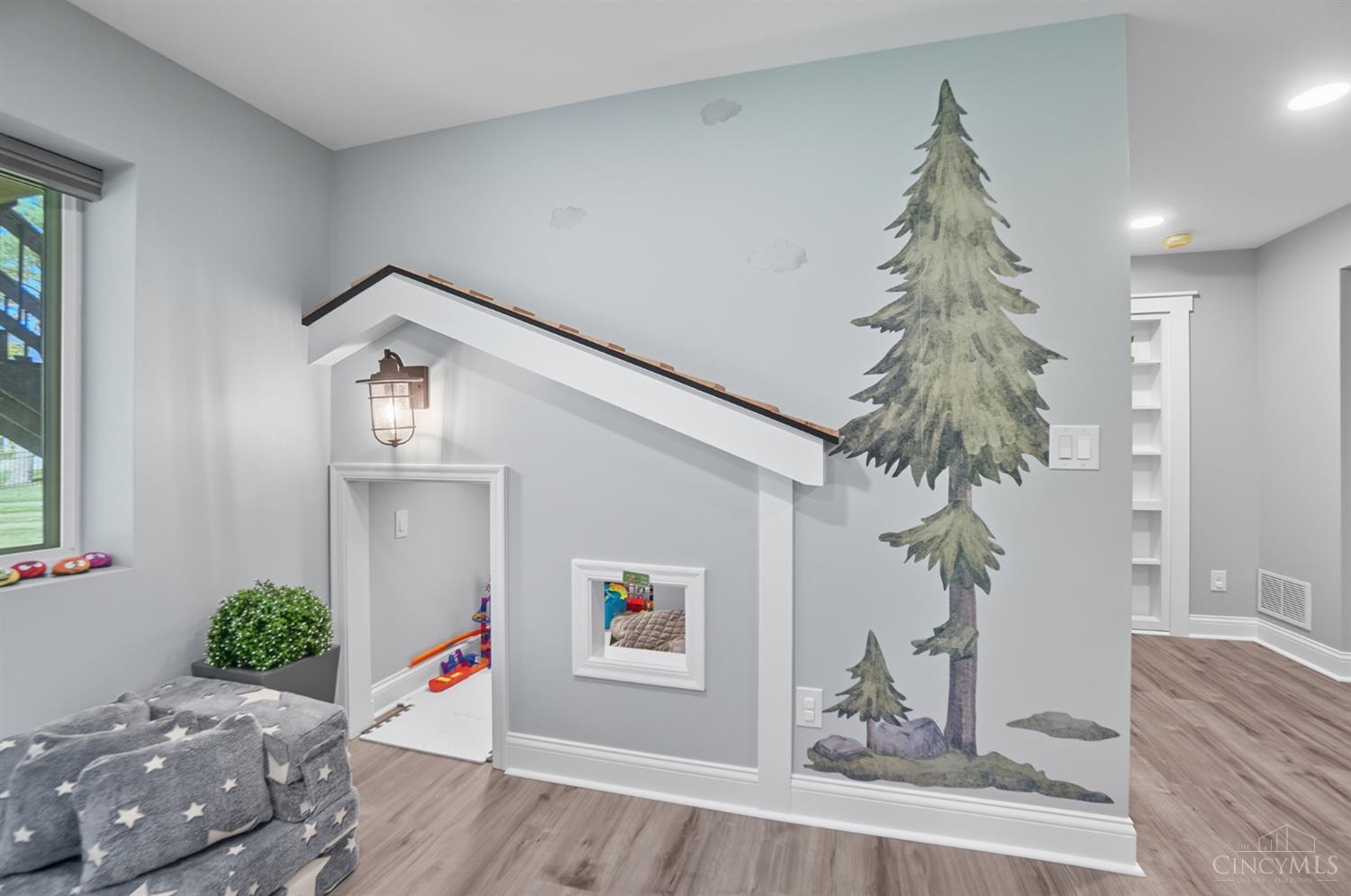 9907 Kensington Lane