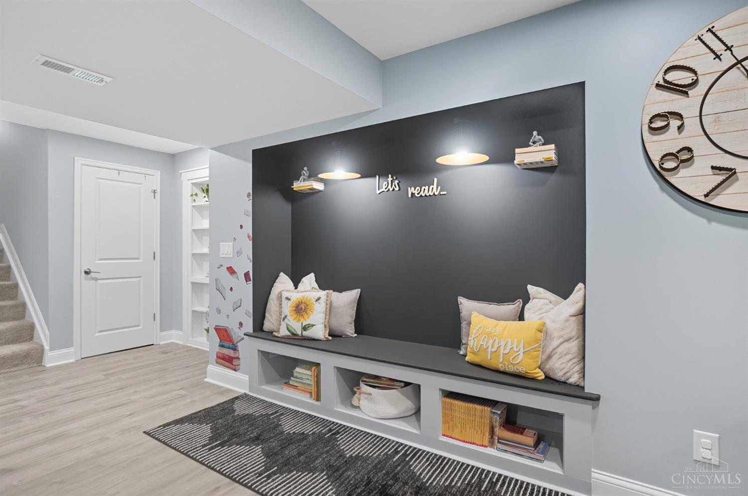 9907 Kensington Lane