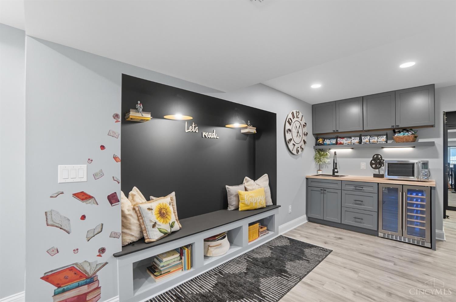 9907 Kensington Lane