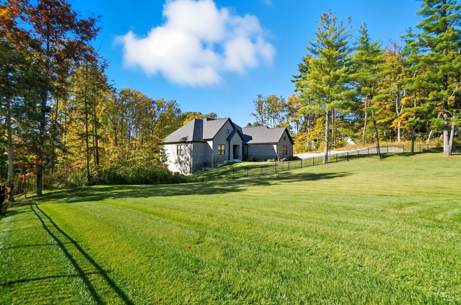 9907 Kensington Lane