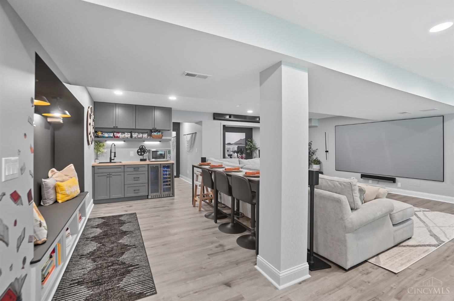 9907 Kensington Lane