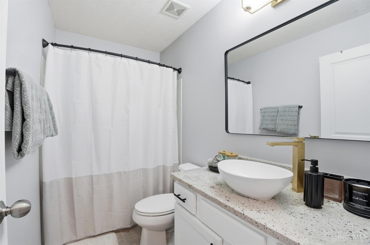 1492 Red Hawk Court