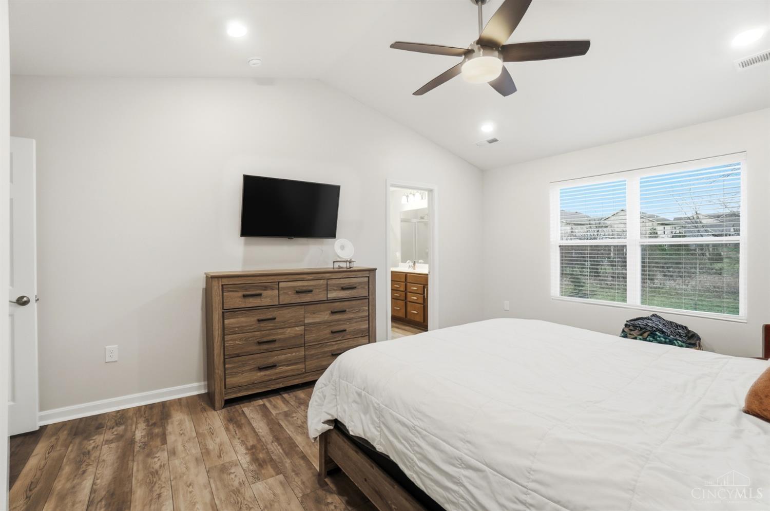 5592 Boulder Court