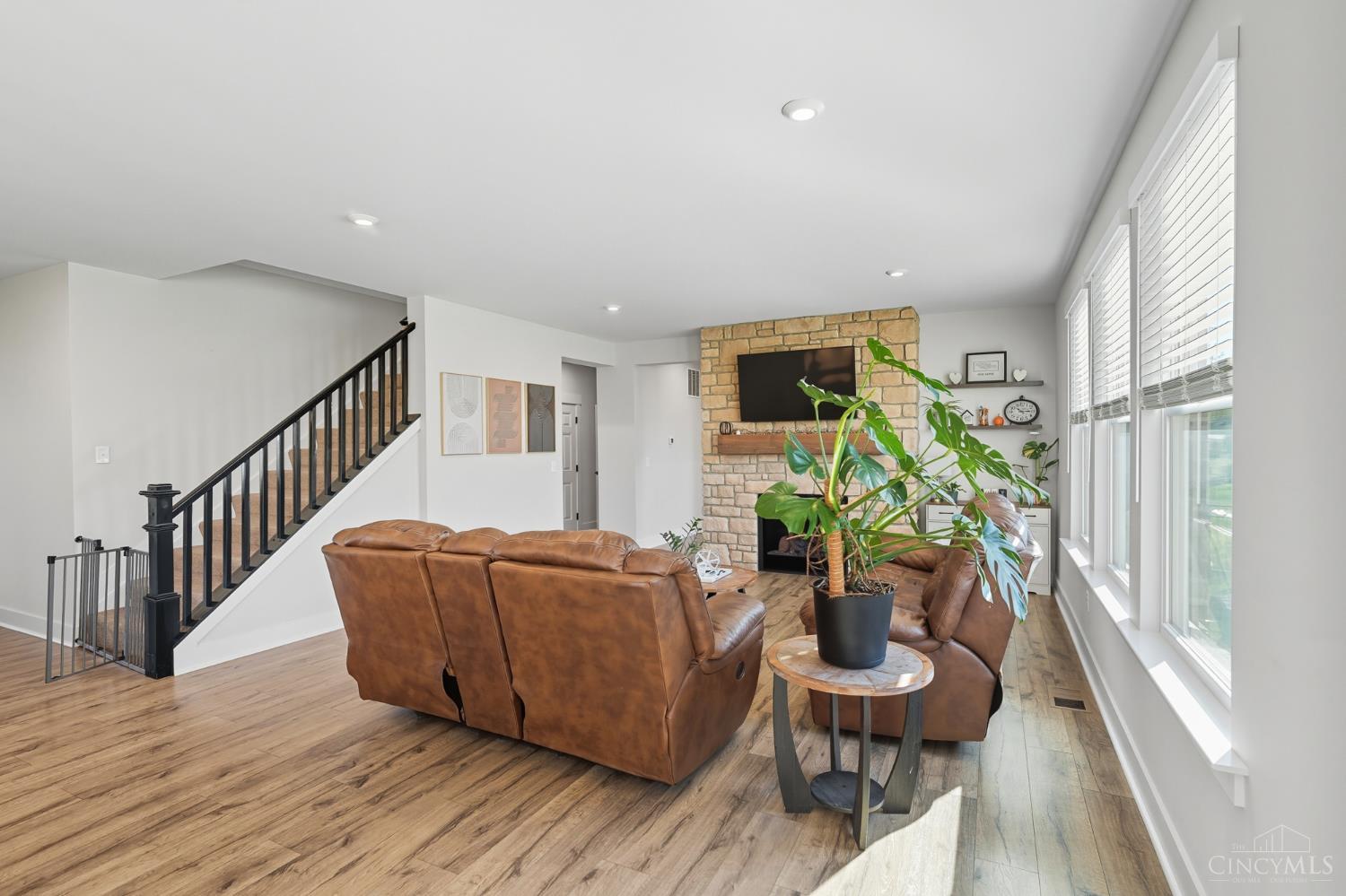 6935 Gaspar Trail