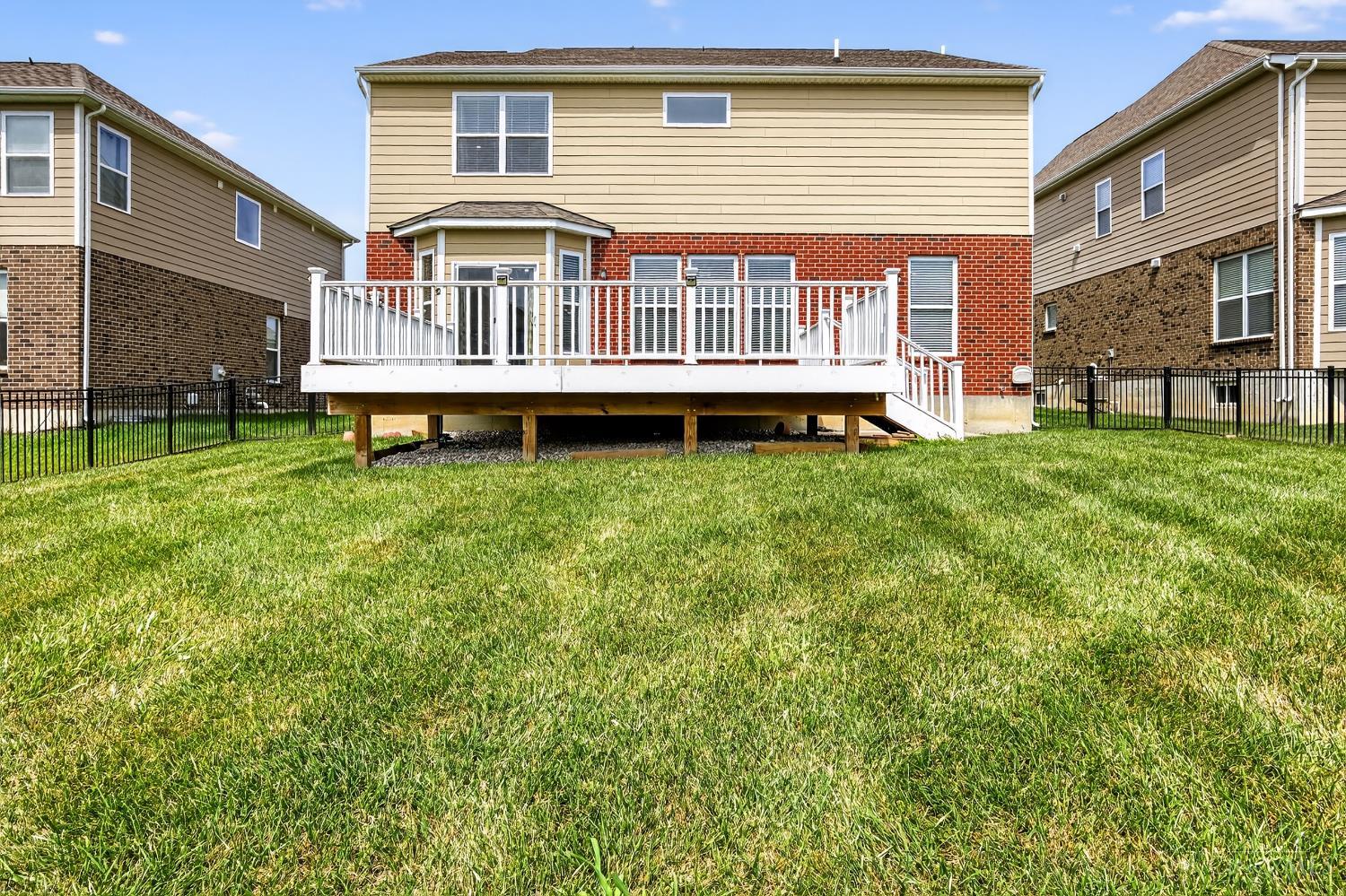 3866 Silver Queen Court