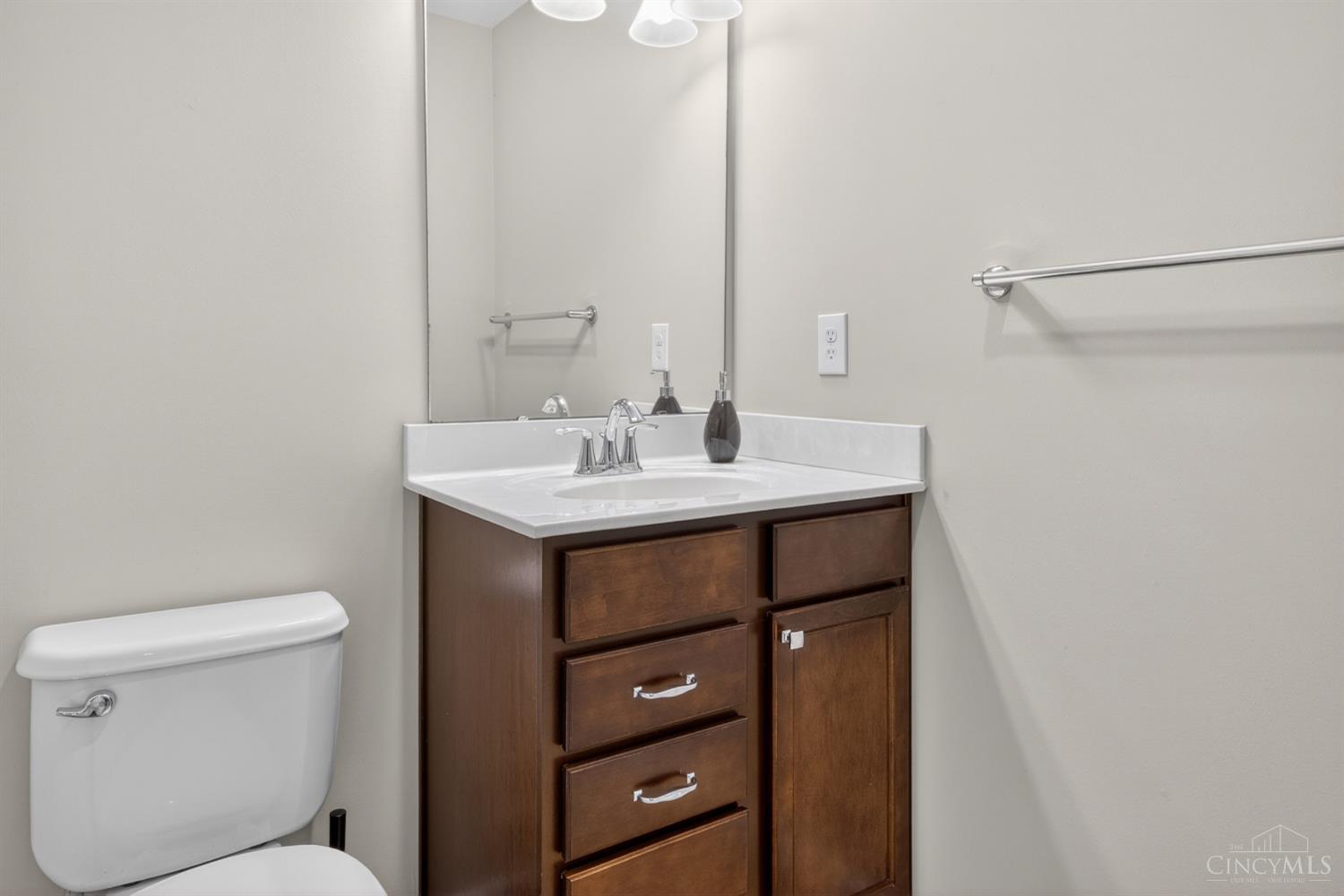 3866 Silver Queen Court