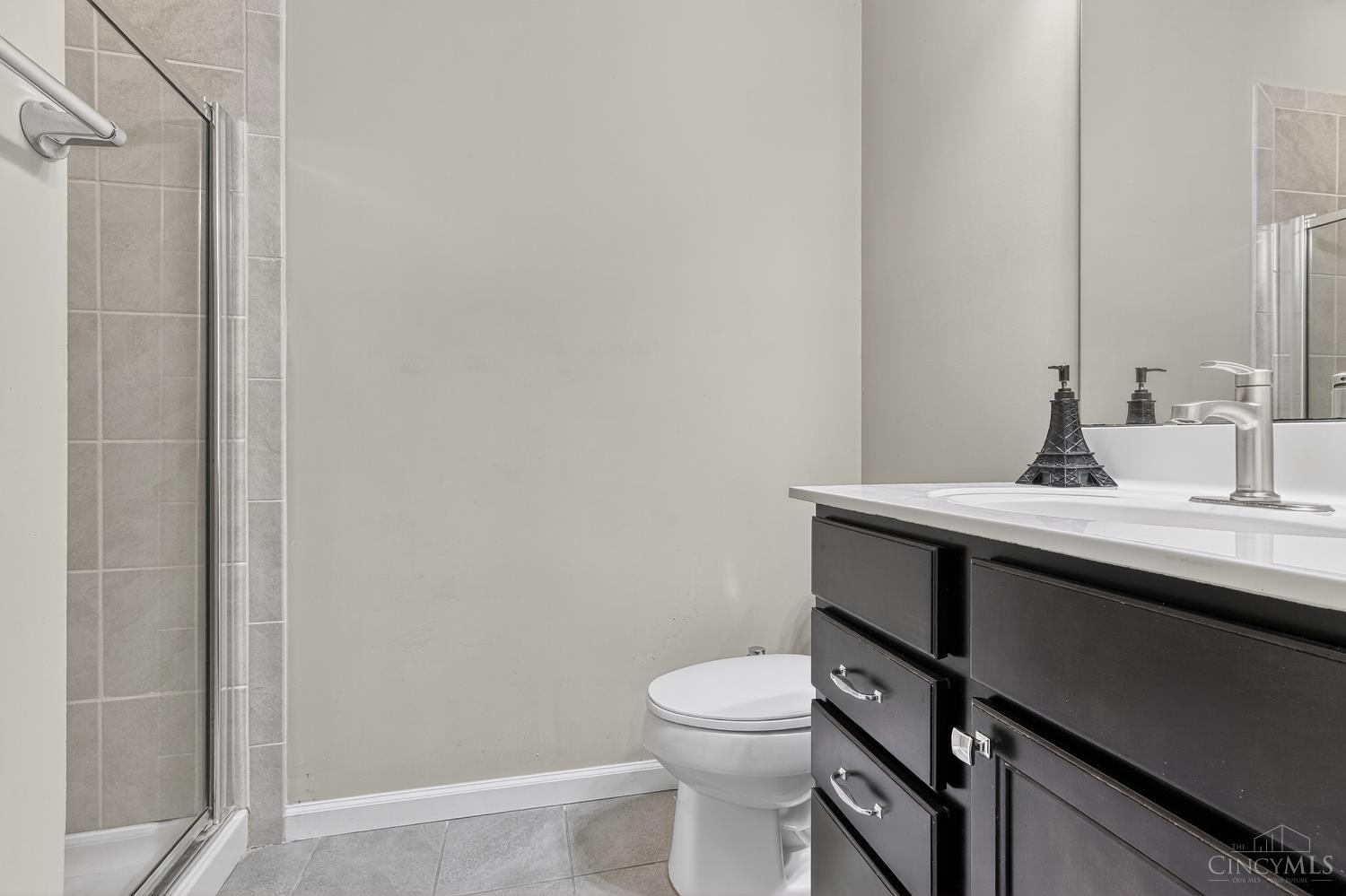 3866 Silver Queen Court