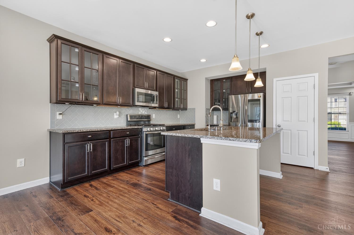 3866 Silver Queen Court