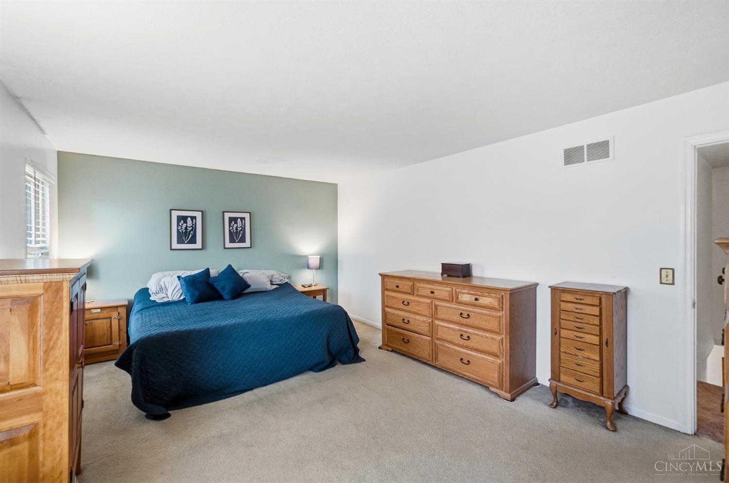 1536 Barrington Court