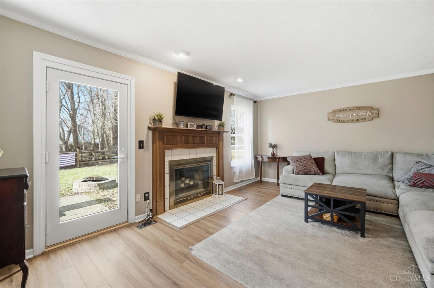 1536 Barrington Court