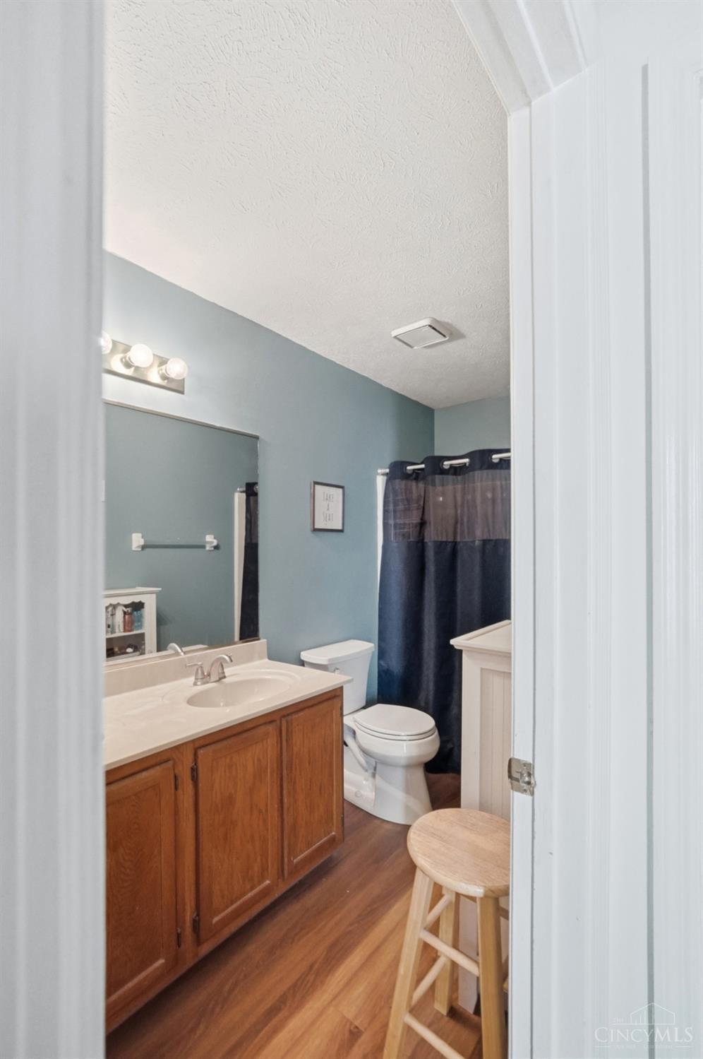 1536 Barrington Court