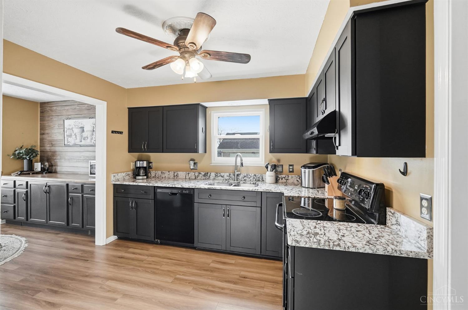 1536 Barrington Court