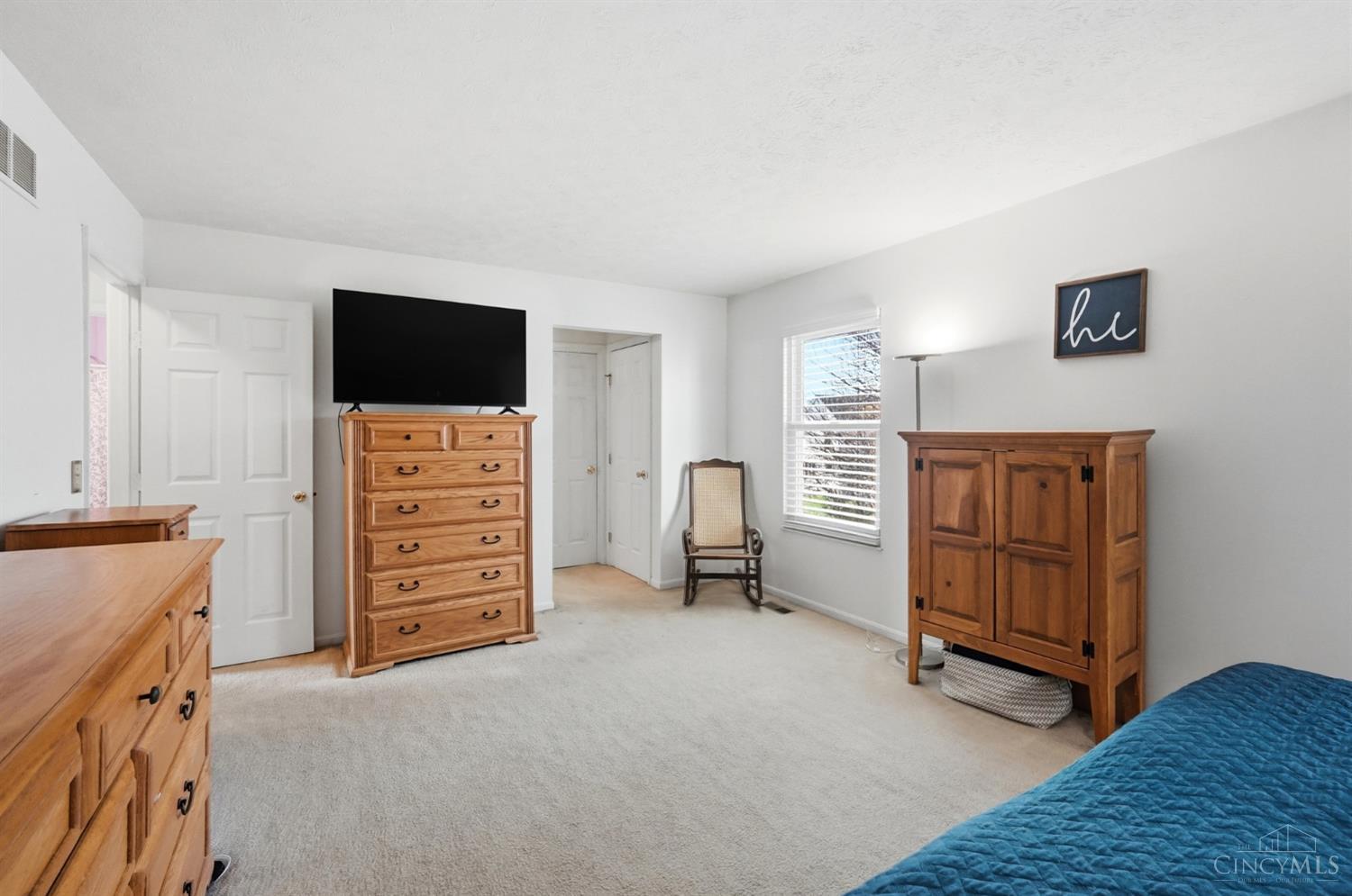 1536 Barrington Court