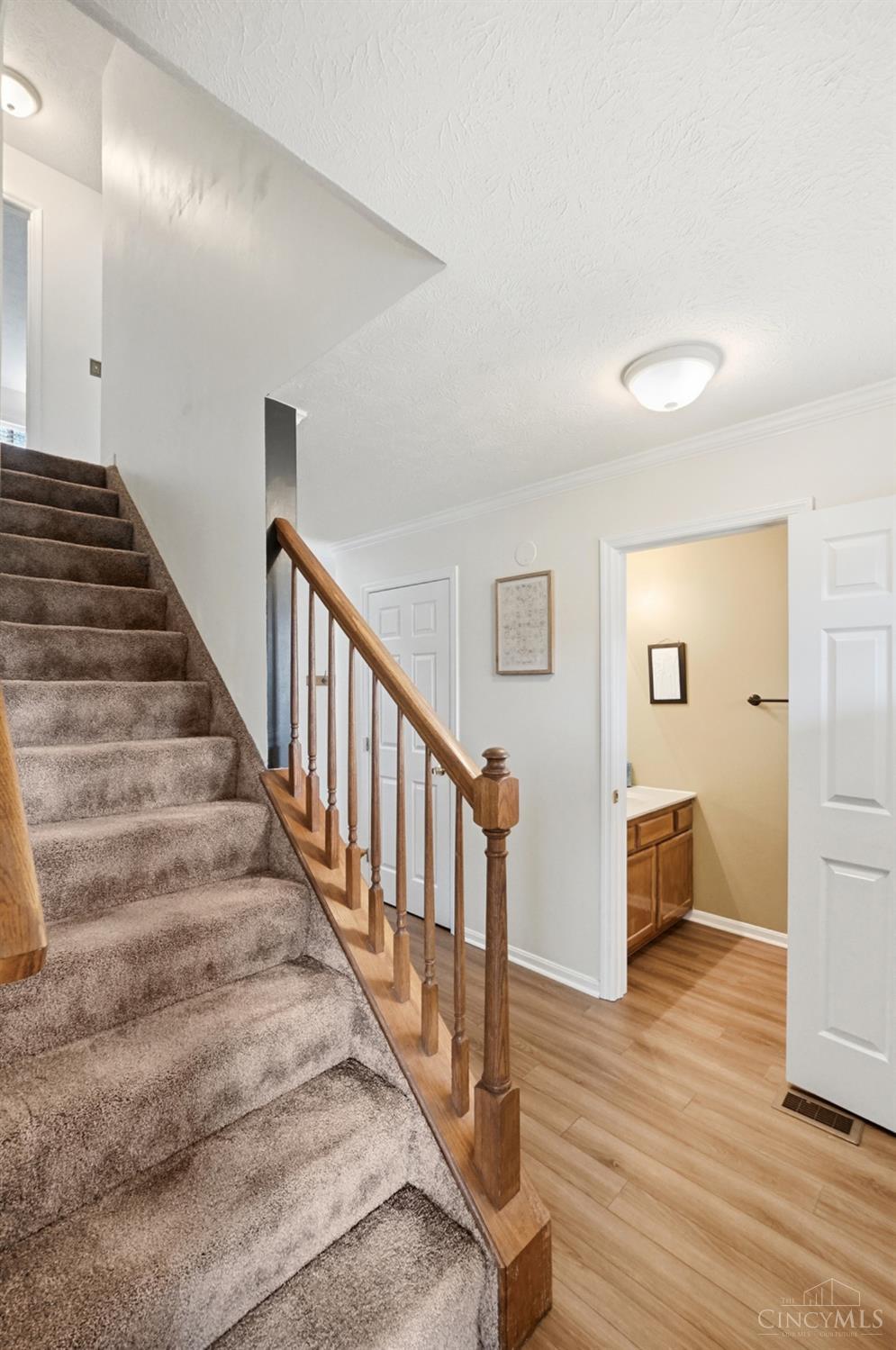 1536 Barrington Court