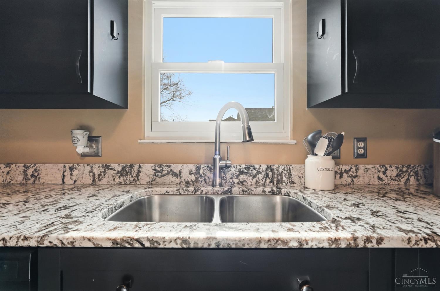 1536 Barrington Court