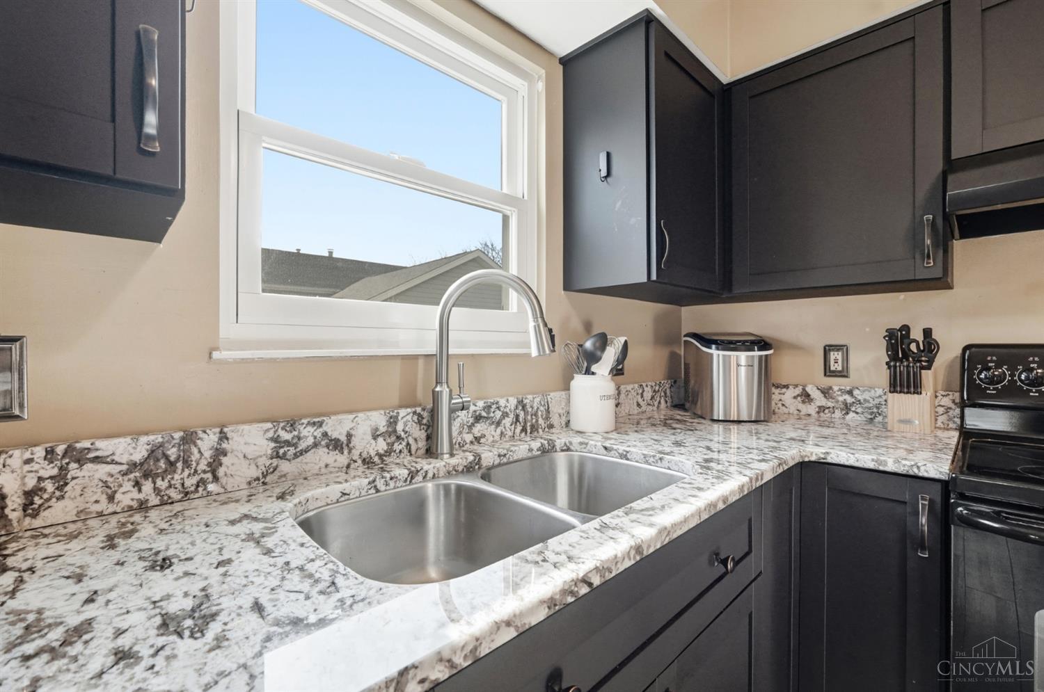 1536 Barrington Court