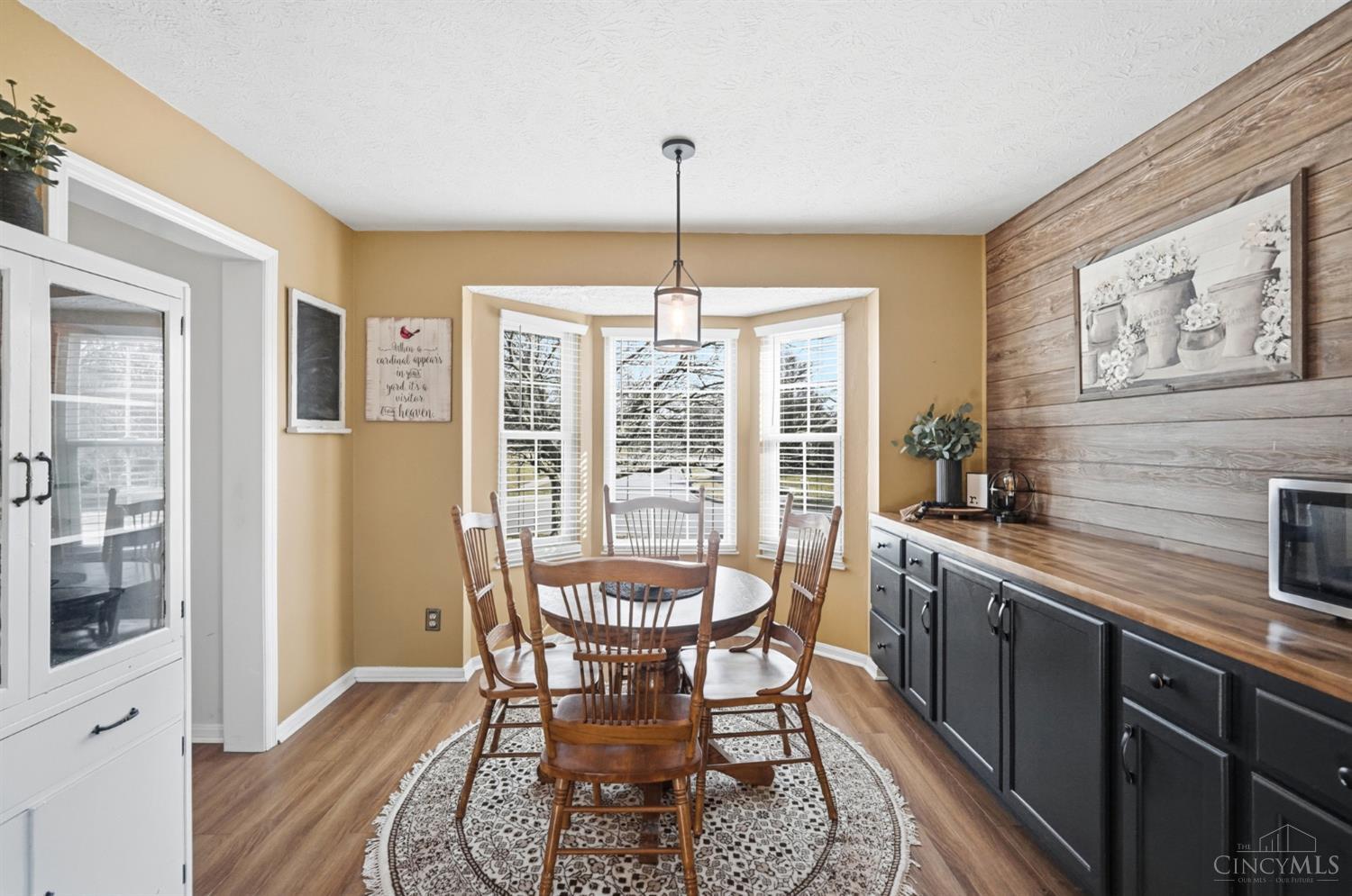 1536 Barrington Court