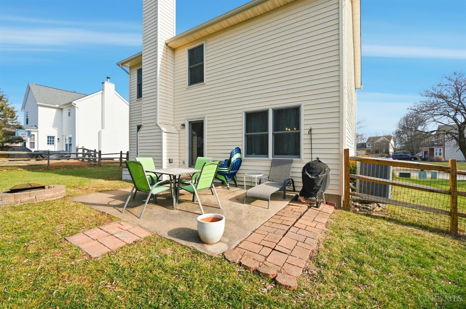 1536 Barrington Court