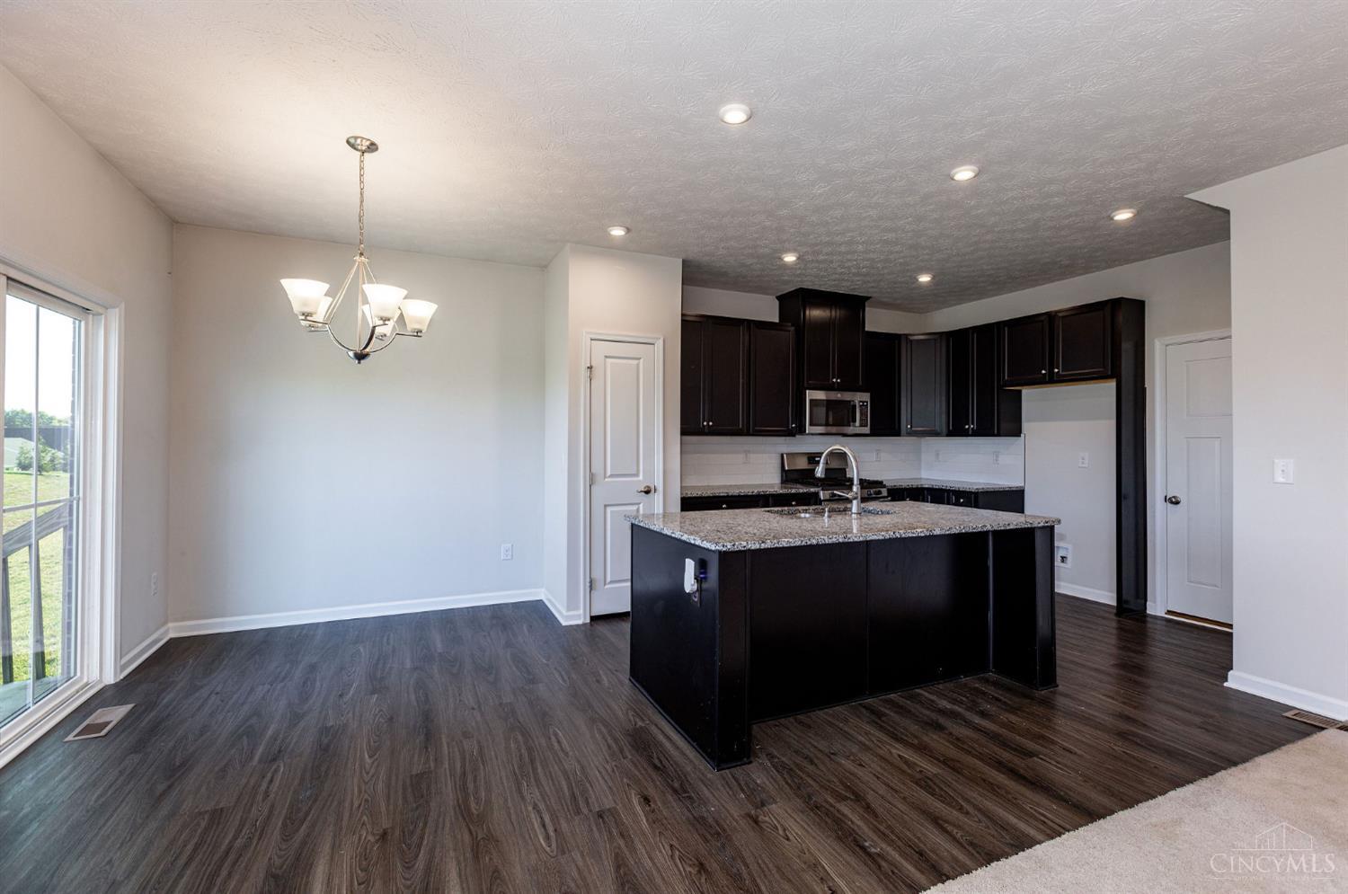 7108 Shady Brook Bend