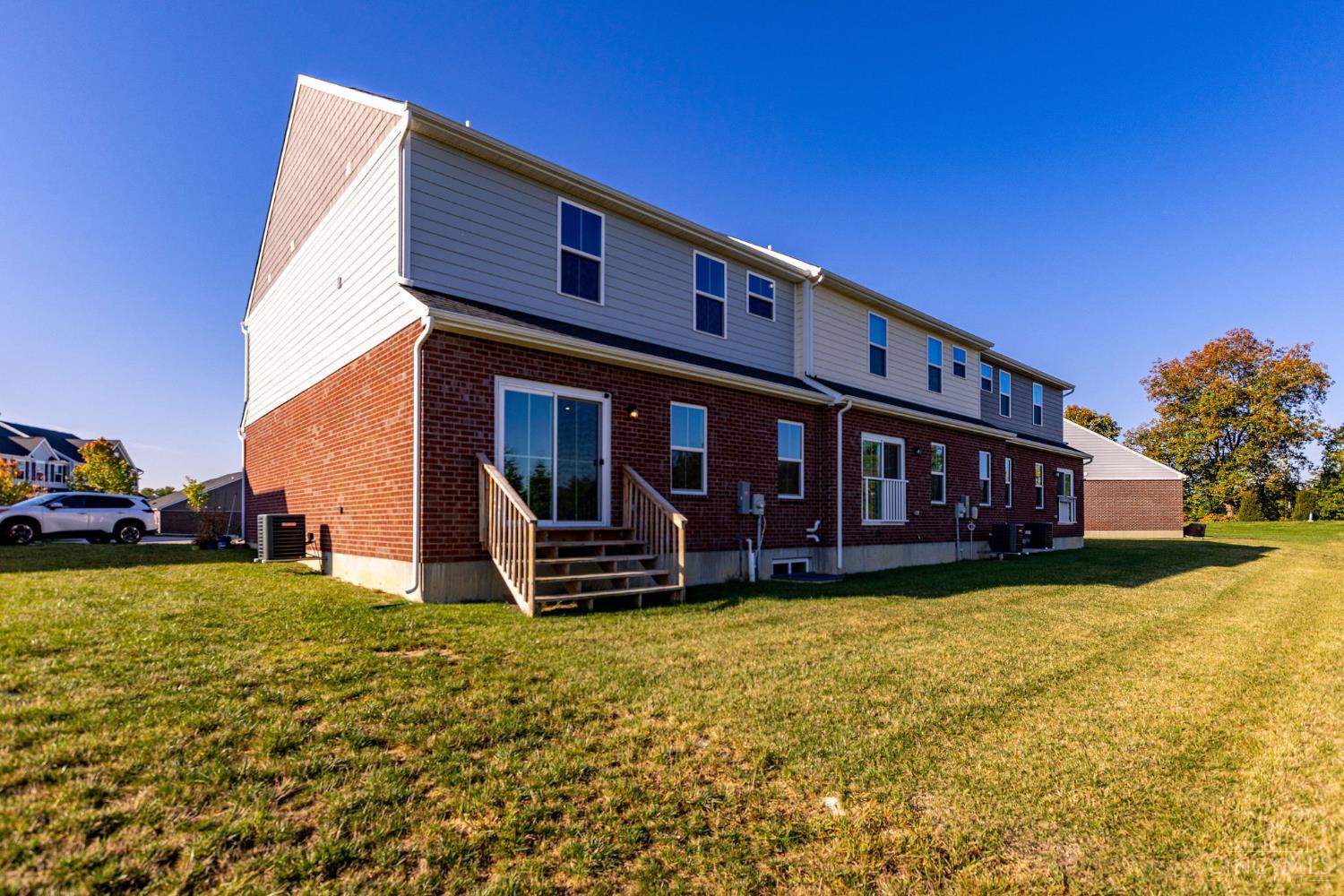 7108 Shady Brook Bend