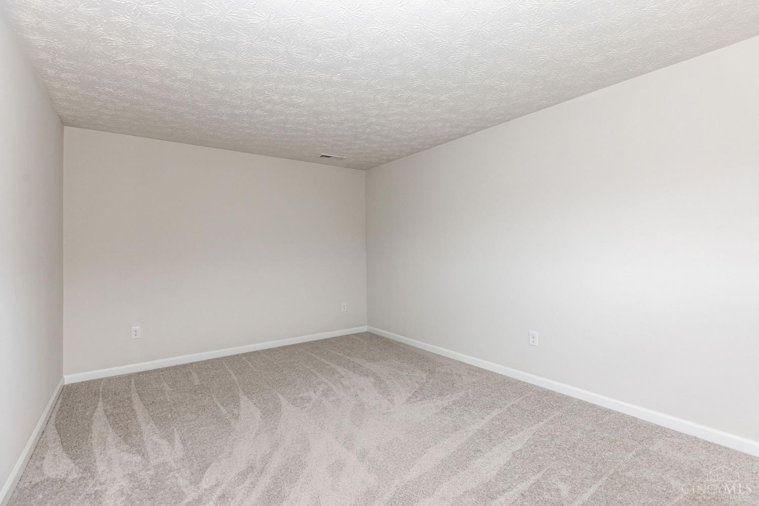 7108 Shady Brook Bend