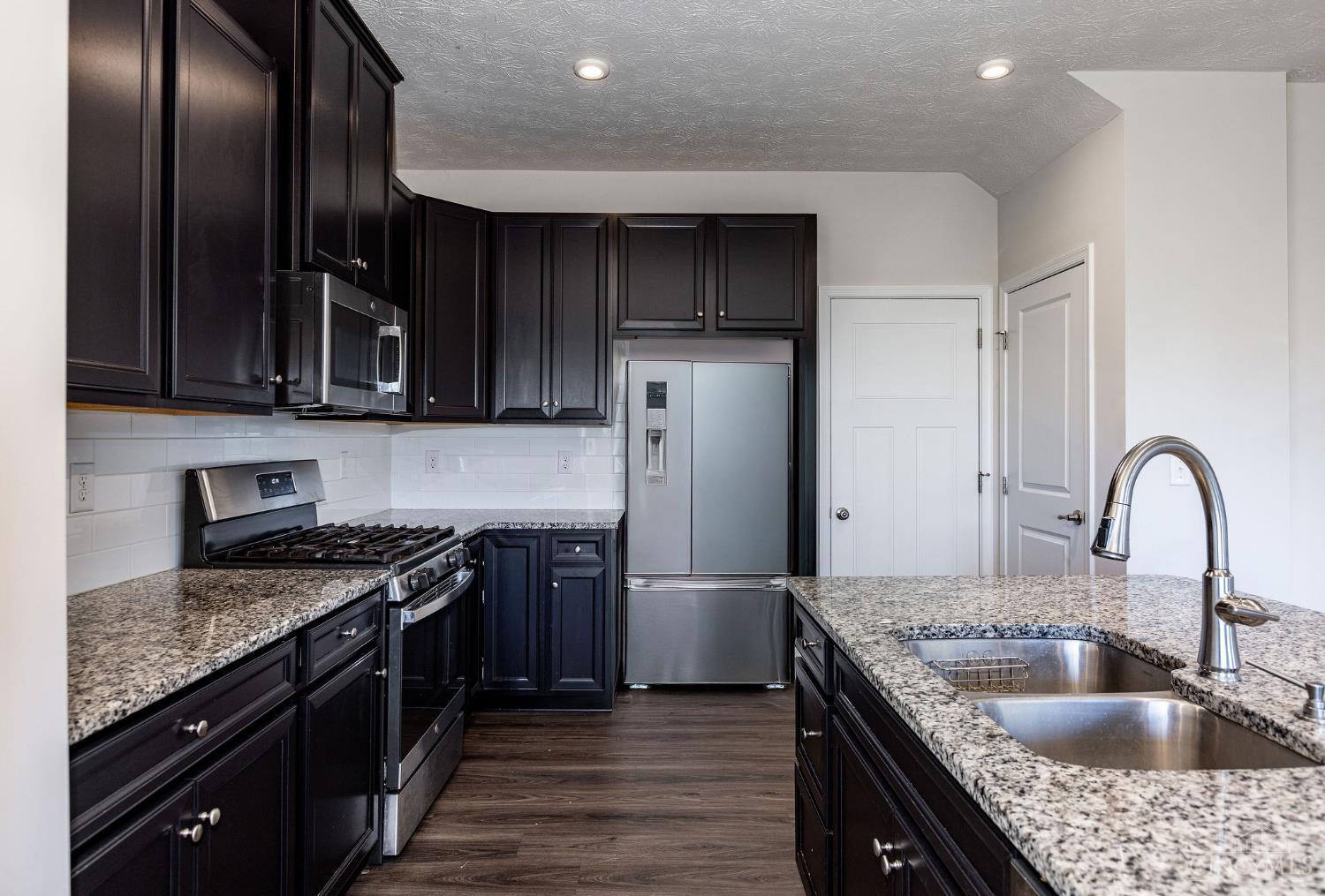 7108 Shady Brook Bend