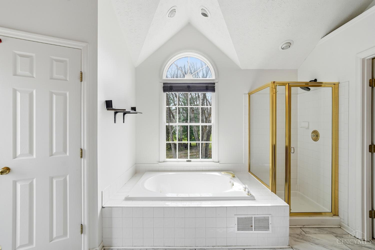 3291 Shadylake Drive