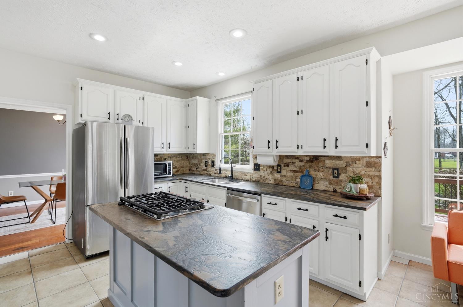 3291 Shadylake Drive