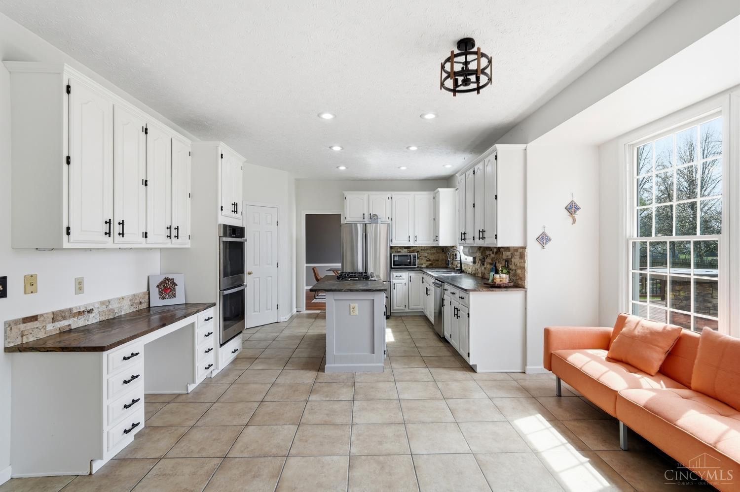 3291 Shadylake Drive