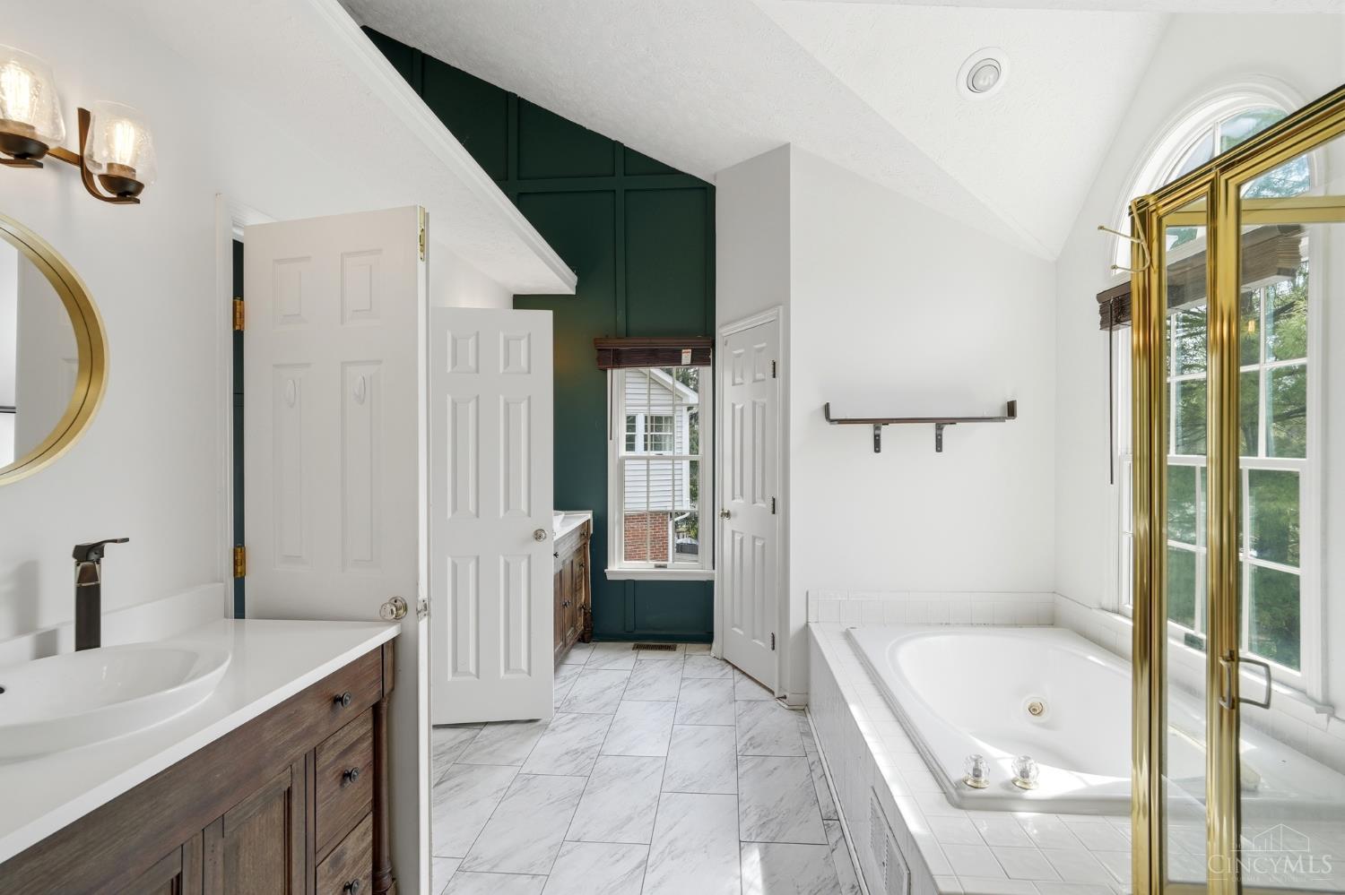 3291 Shadylake Drive