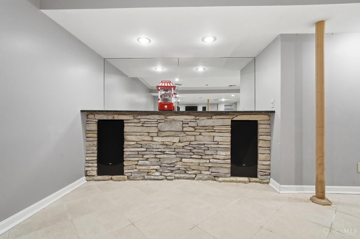 3291 Shadylake Drive