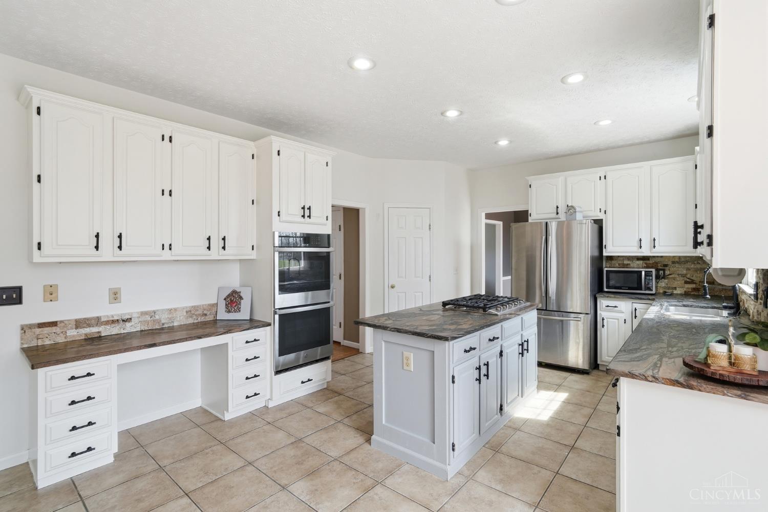 3291 Shadylake Drive