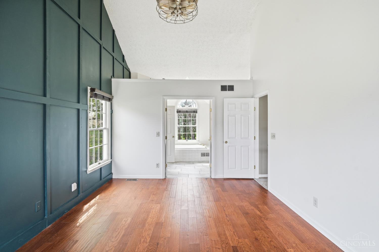 3291 Shadylake Drive