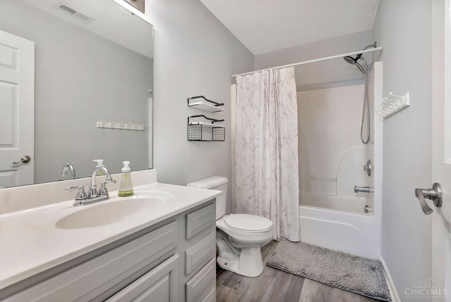 6046 Driftwood Court
