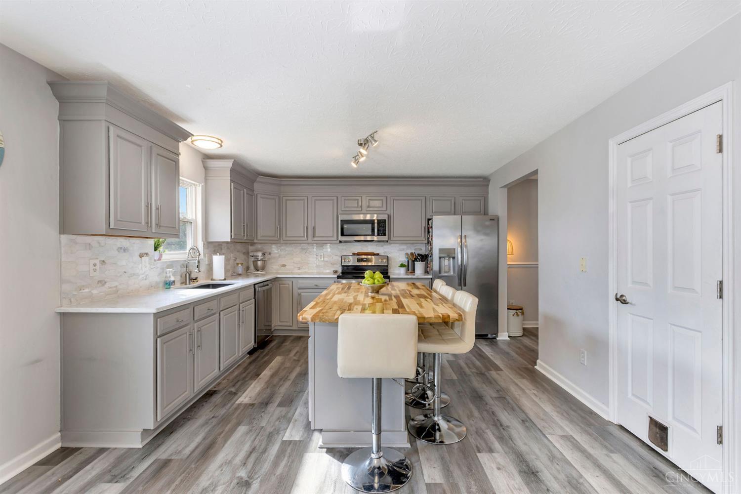 6046 Driftwood Court