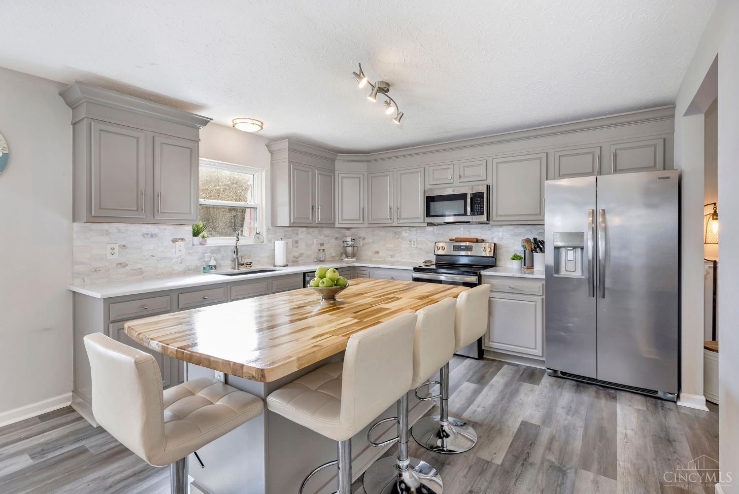 6046 Driftwood Court