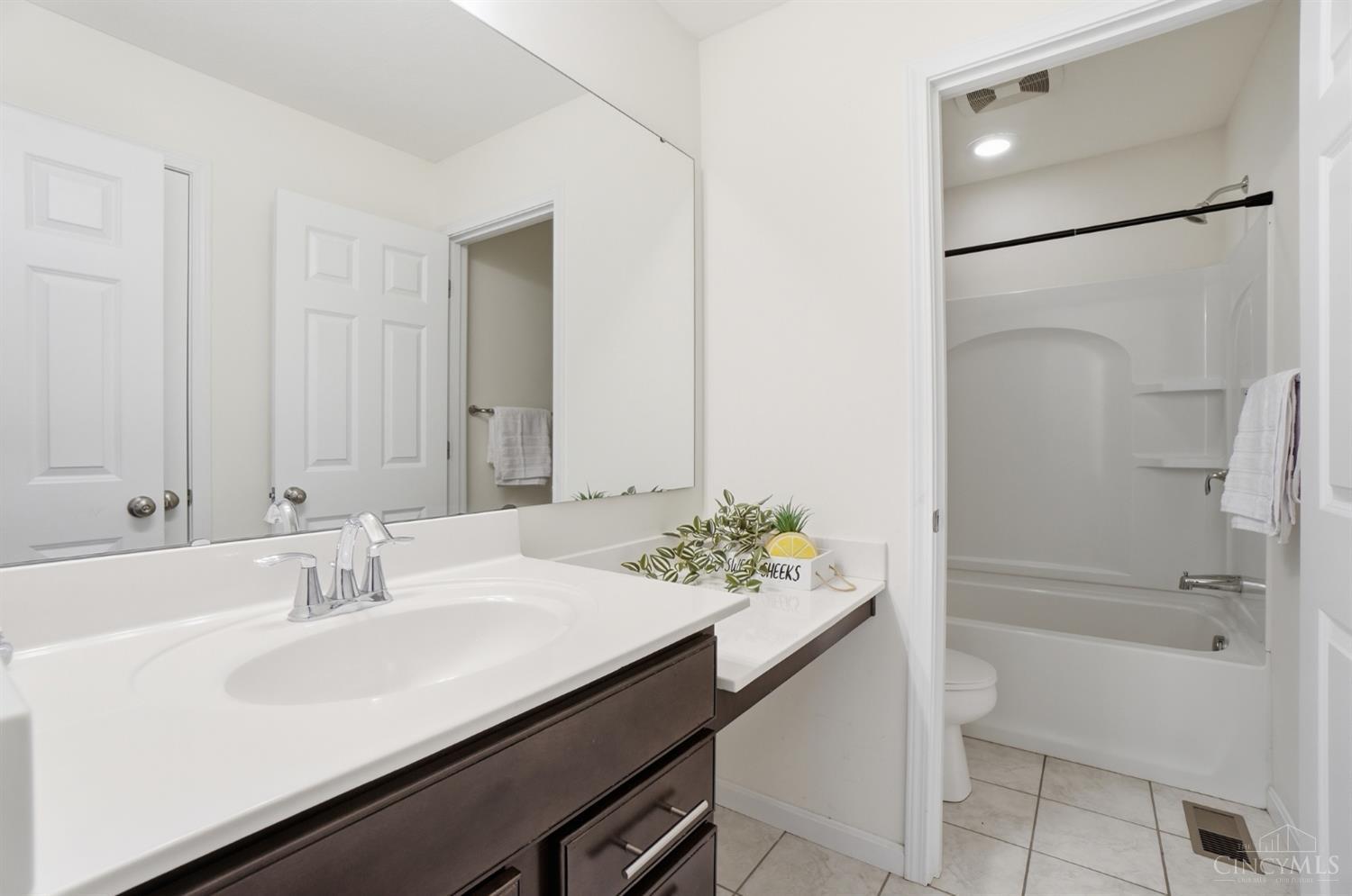 3076 Williamstown Ln