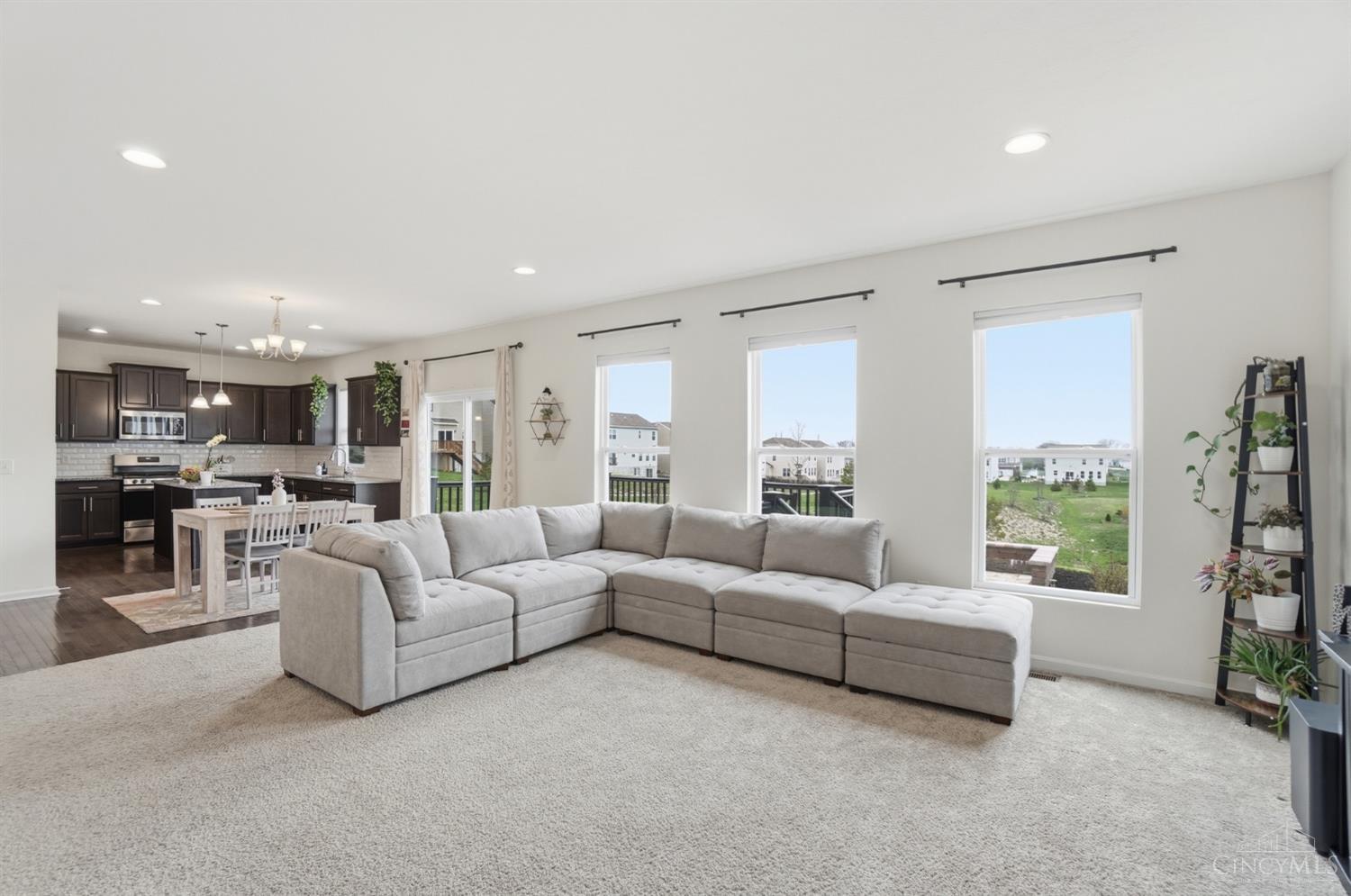 3076 Williamstown Ln