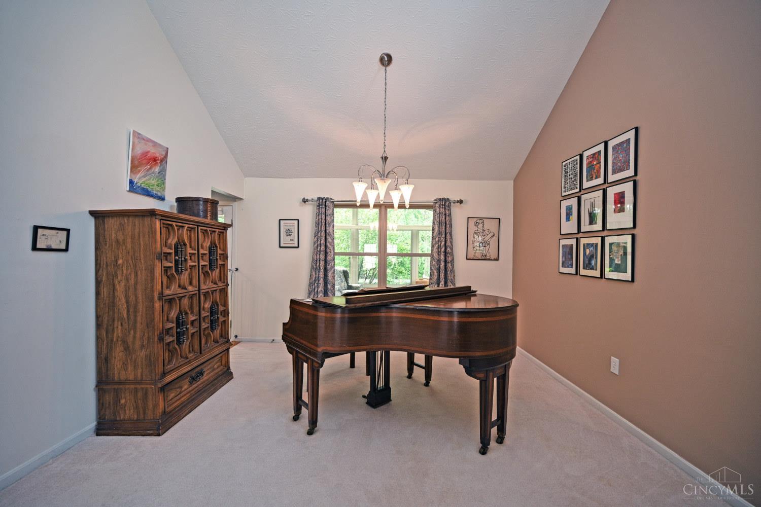 6085 Chamblee Drive