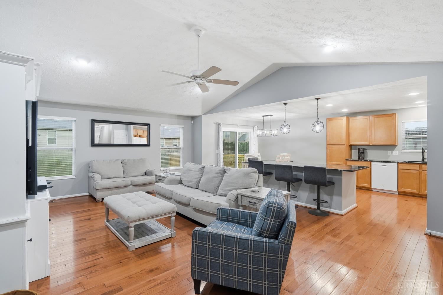 5752 Sunrise View Circle