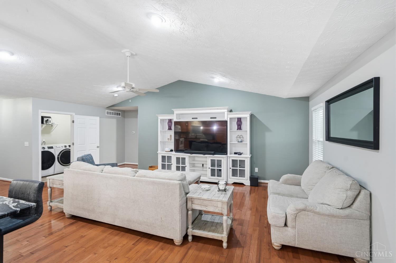 5752 Sunrise View Circle