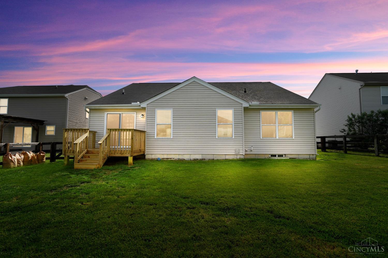 5752 Sunrise View Circle