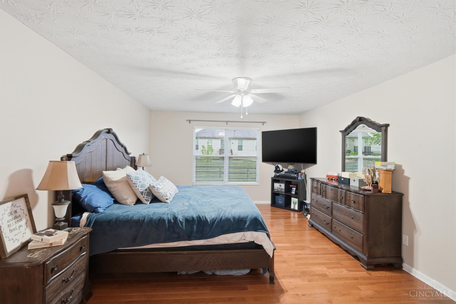 5752 Sunrise View Circle