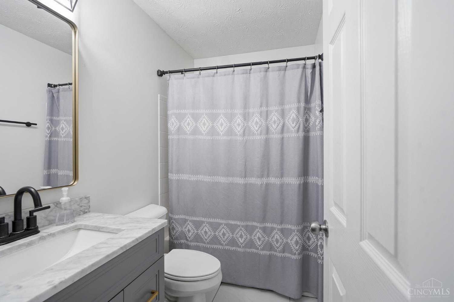 5752 Sunrise View Circle