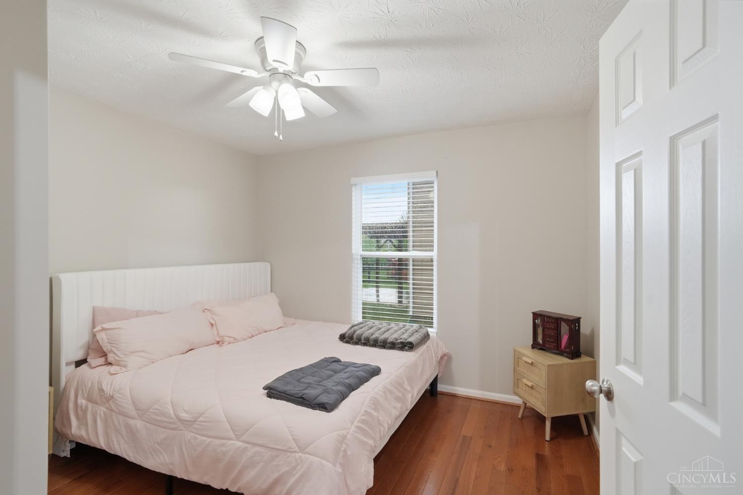 5752 Sunrise View Circle